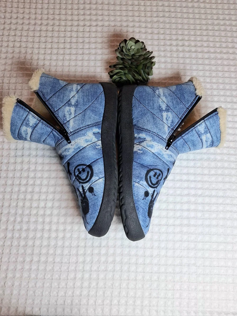 Yes We Vibe Women's 